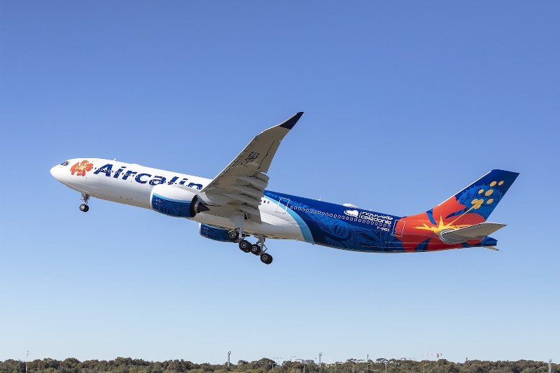 สายการบิน “แอร์คาลิน” ฉลองความสำเร็จครบรอบ 1 ปี เส้นทาง นูเมอา–กรุงเทพฯ–ปารีส ให้บริการผู้โดยสารแล้วกว่า 60,000 คน สยายปีกเพิ่ม 3 เที่ยวบินต่อสัปดาห์ เชื่อมั่นผลักดัน “กรุงเทพฯ” สู่ศูนย์กลางเชื่อมยุโรป–แปซิฟิก