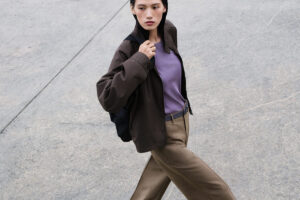 ยูนิโคล่ นำไอเทมพื้นฐานมาตีความใหม่ ในคอลเลคชัน Uniqlo U ฤดูใบไม้ผลิ/ฤดูร้อน 2026 ตอบโจทย์ซัมเมอร์ไลฟ์สไตล์ ภายใต้ธีม “New Rhythm of Color”